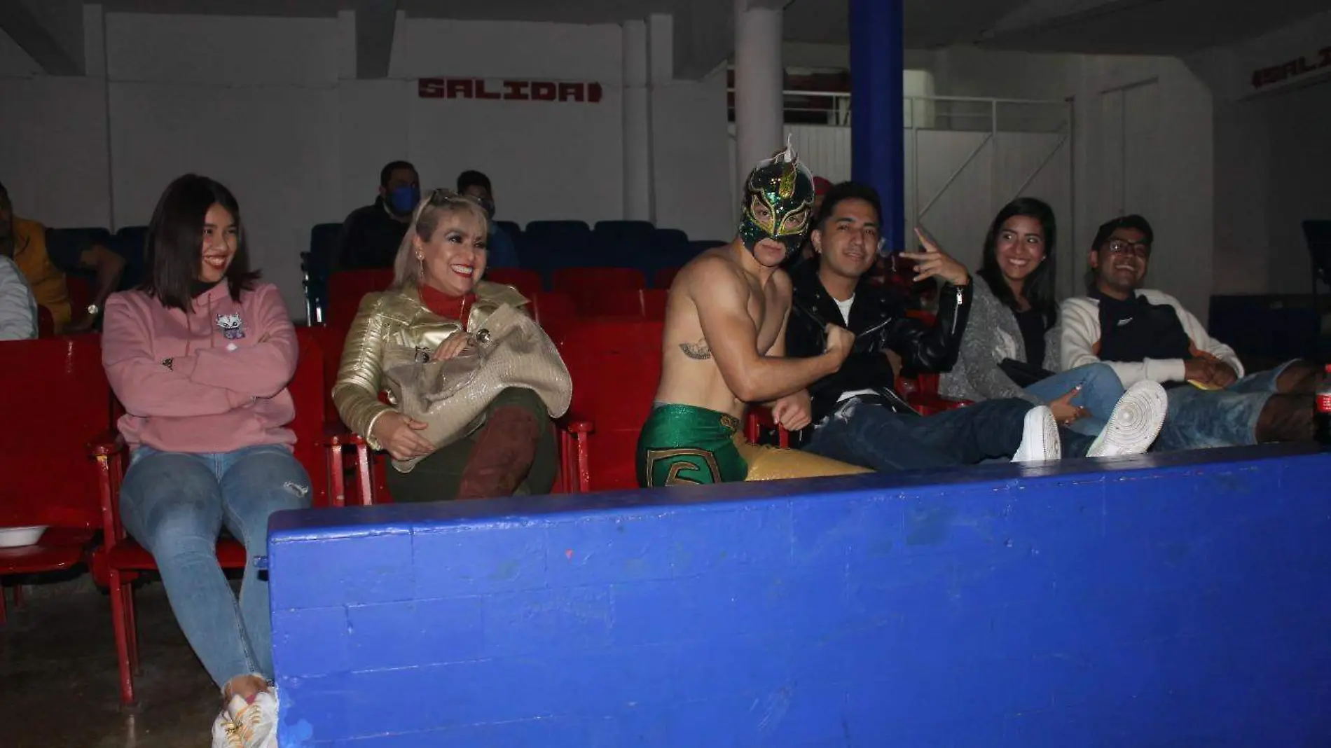 Angelena triunfa en “Noche de Campeones” de la Arena Xalapa